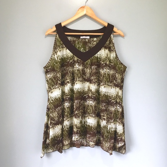 XXL Classic Editions Green Pleated Sleeveless Top - Picture 1 of 7